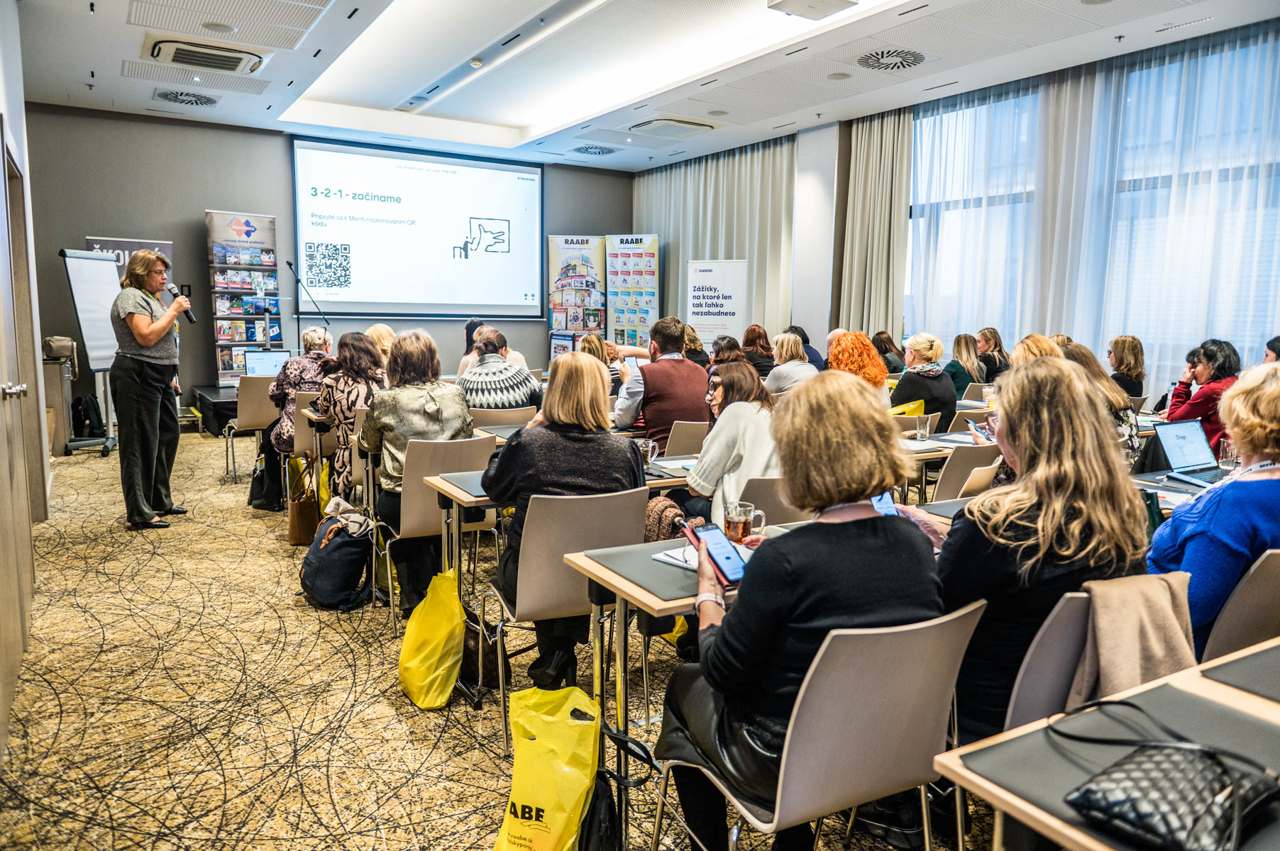Foto – konferencia Škola 2025/2026
